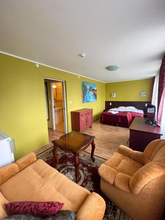 Taurage Hotel Екстер'єр фото