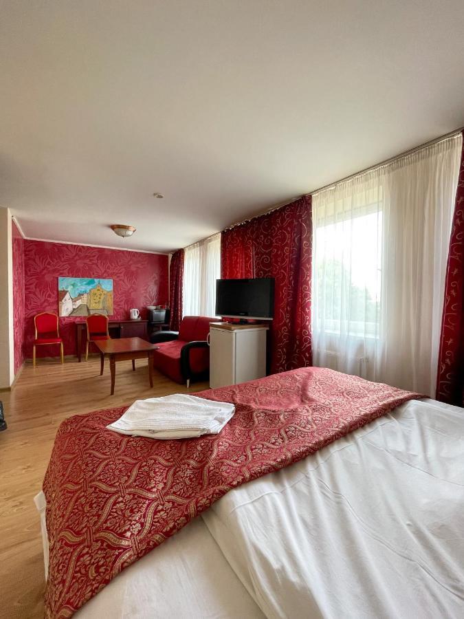 Taurage Hotel Екстер'єр фото